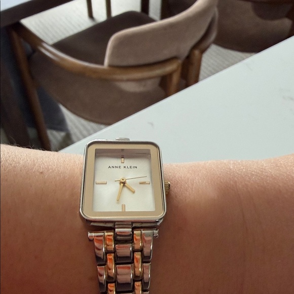 Two Tone Square Watch - Picture 6 of 6